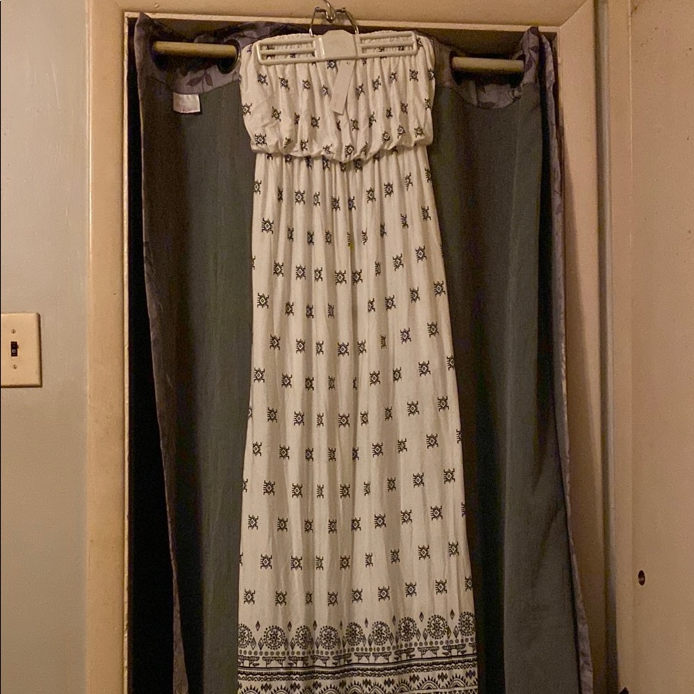 Bik & white strapless dress NWT